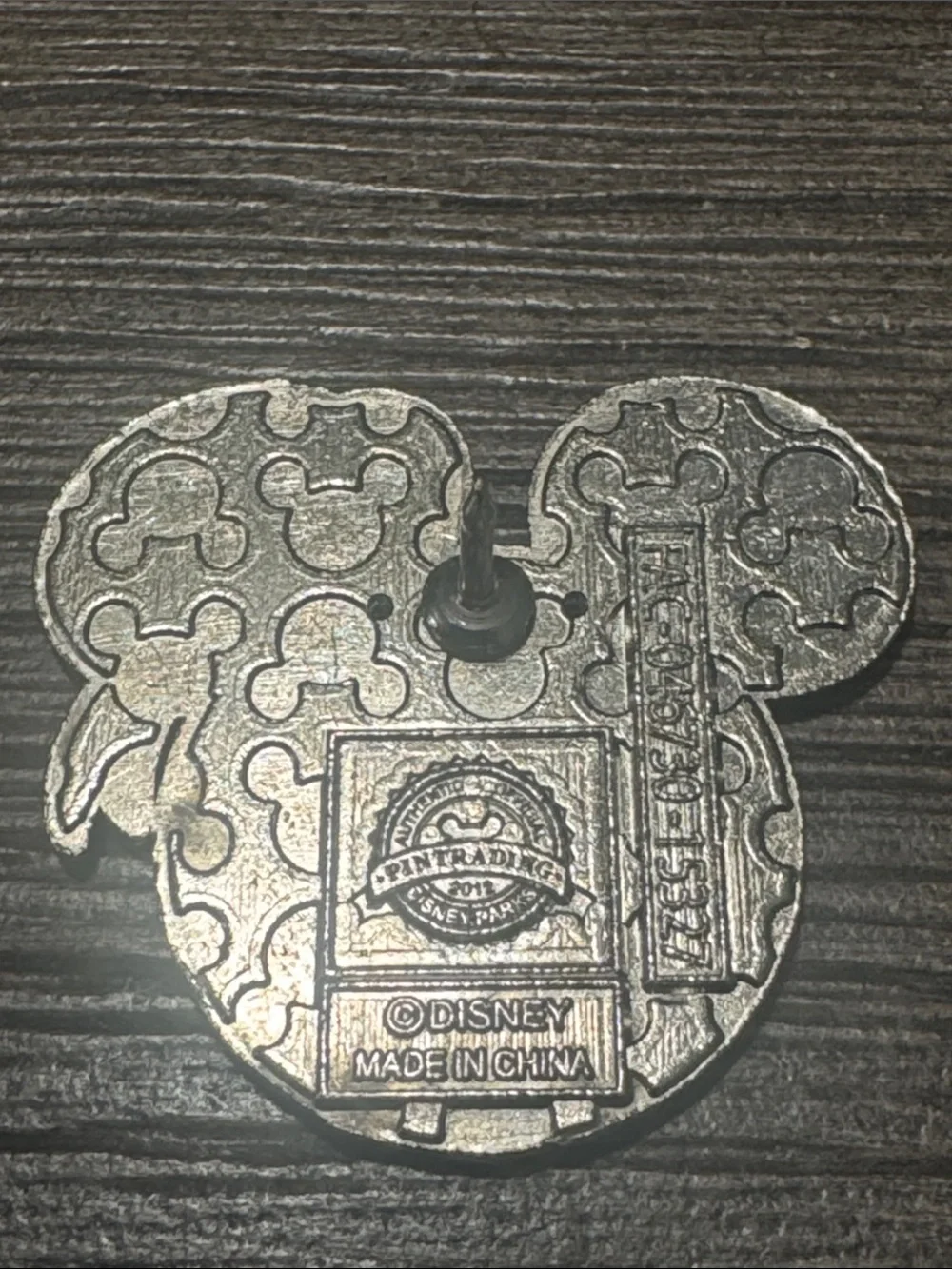 5/$25 Disney Donald Duck Mickey Icon Pin